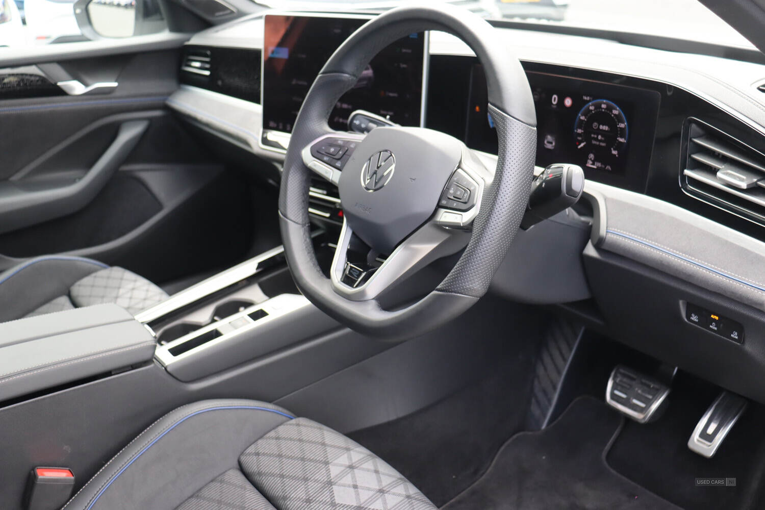 Apr 2024 Volkswagen Passat 1.5 eTSI R-Line 5dr DSG