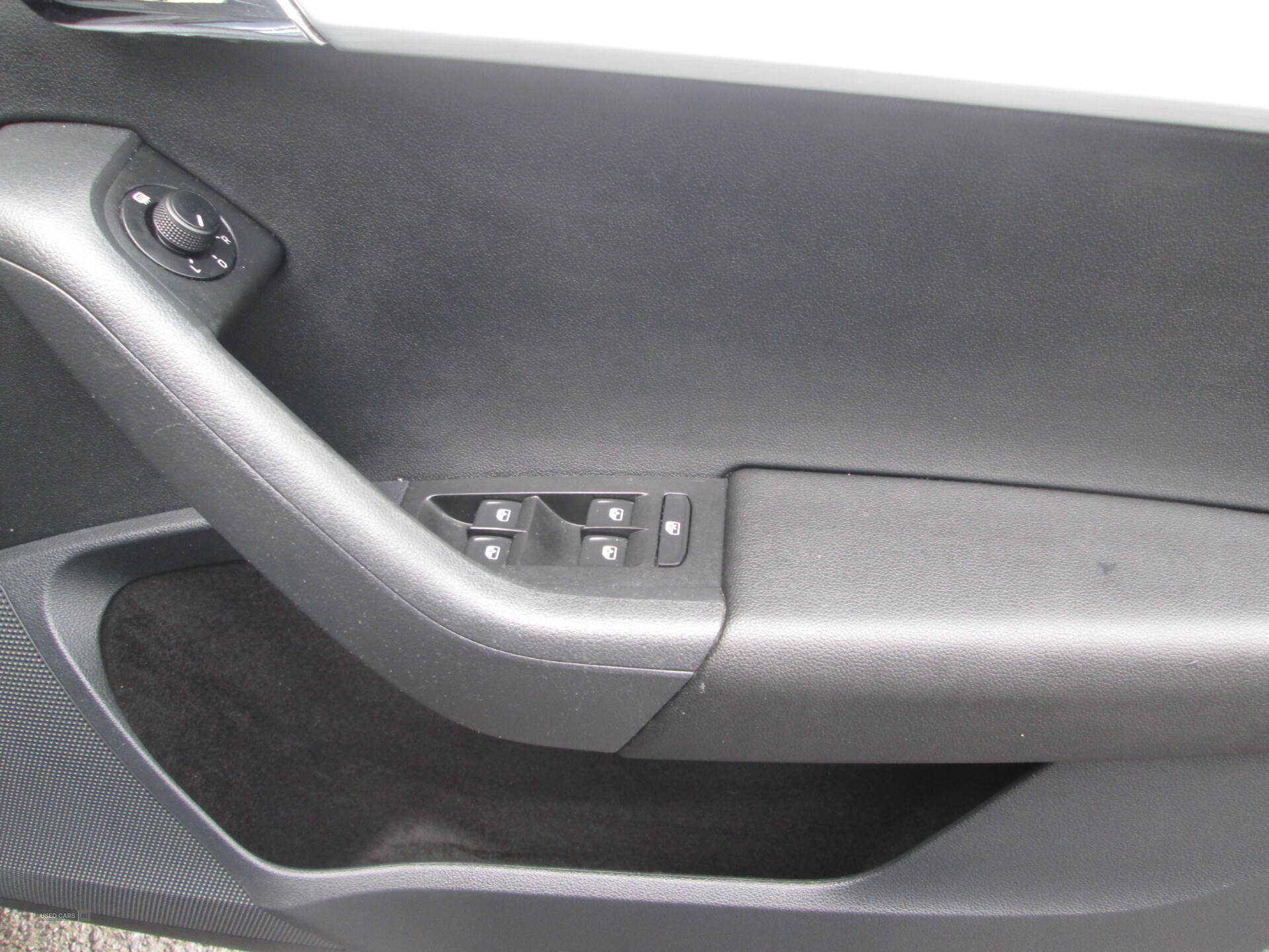 Car Thumbnail 14