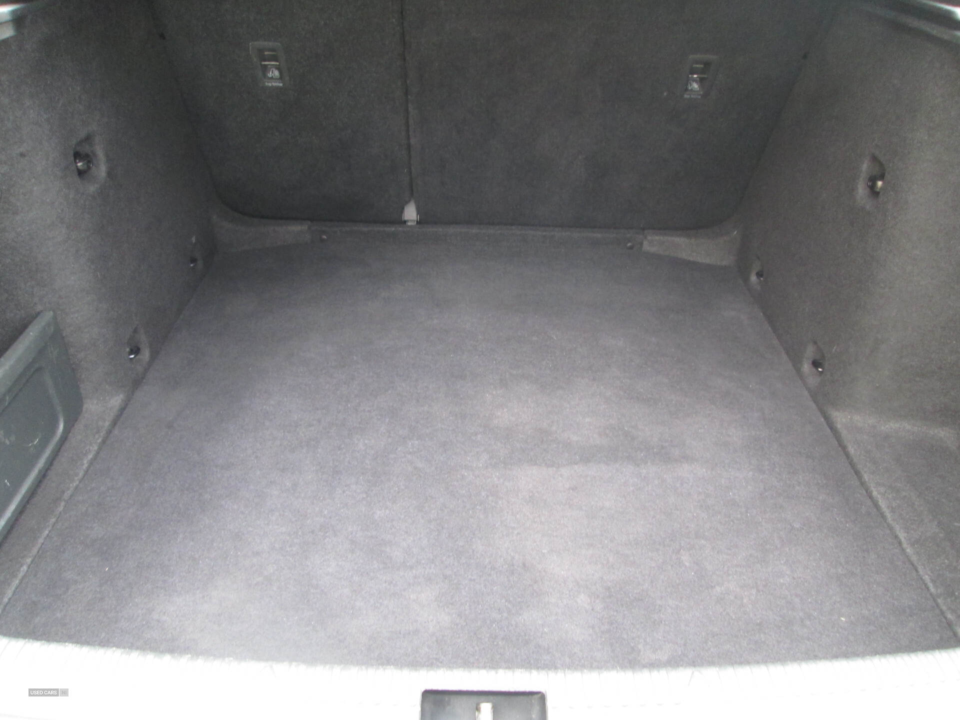 Car Thumbnail 15