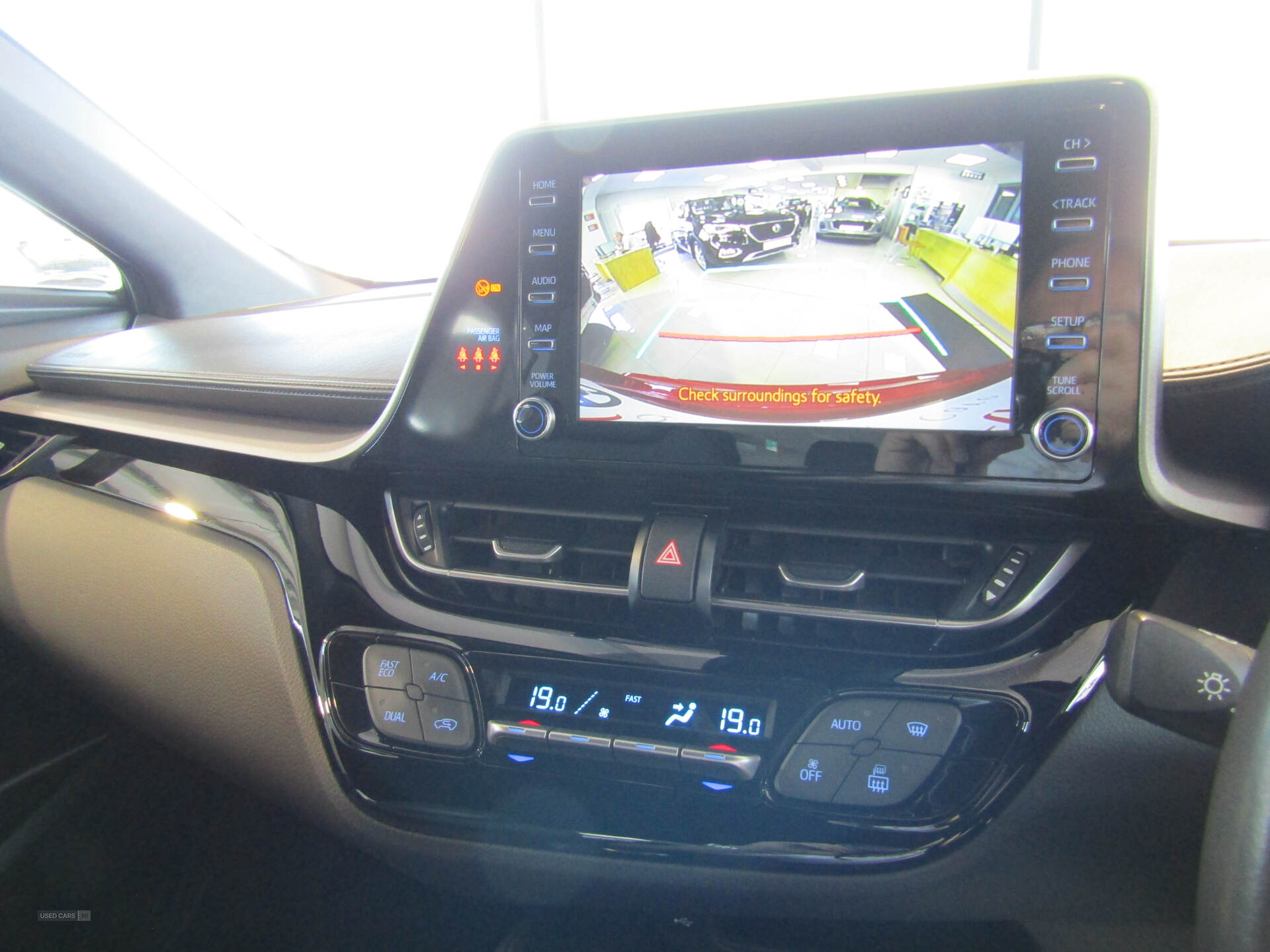 Jun 2022 Toyota C-HR 1.8 Hybrid Icon 5dr CVT