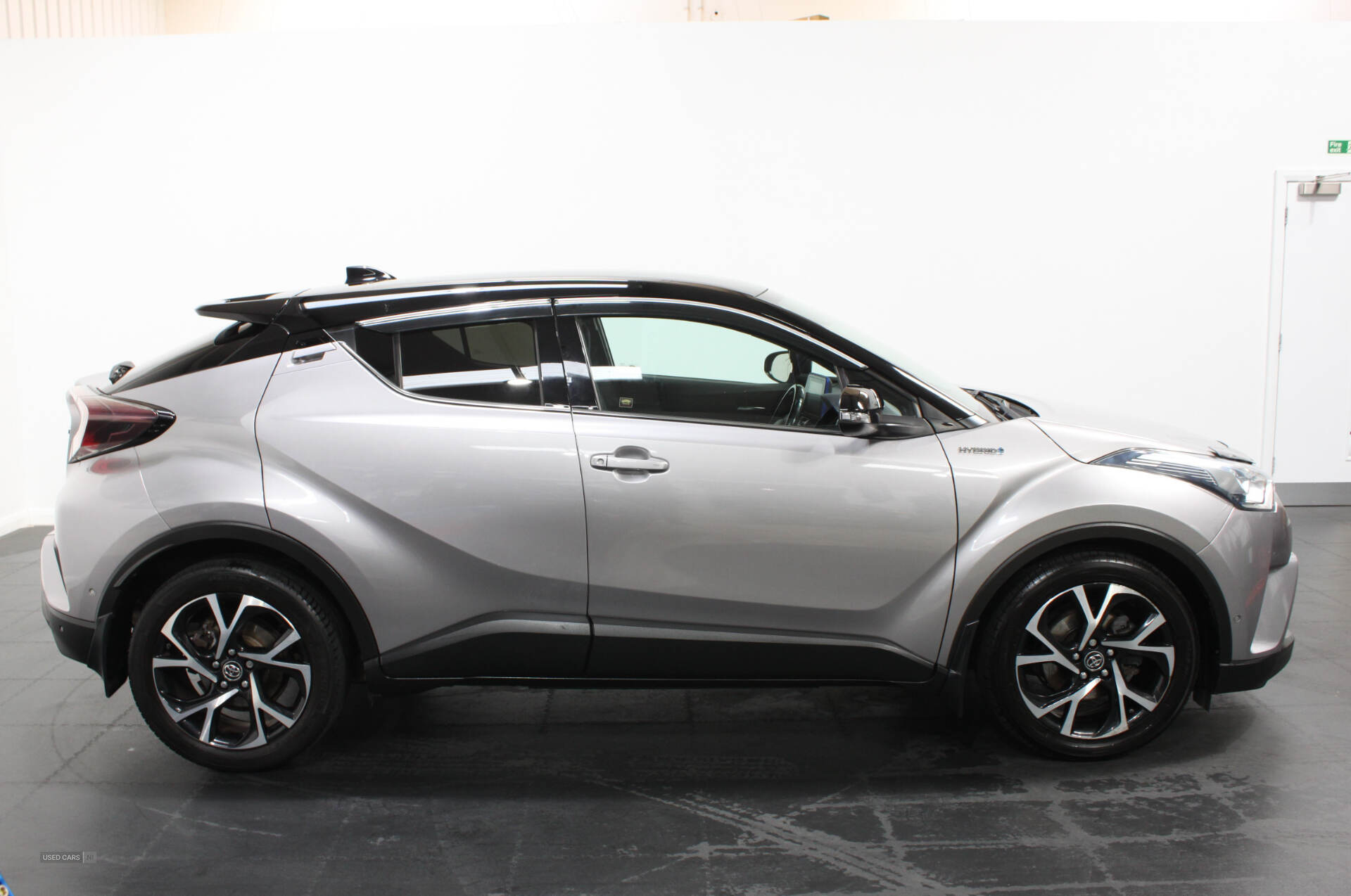 Sep 2017 Toyota C-HR 1.8 Hybrid Dynamic 5dr CVT