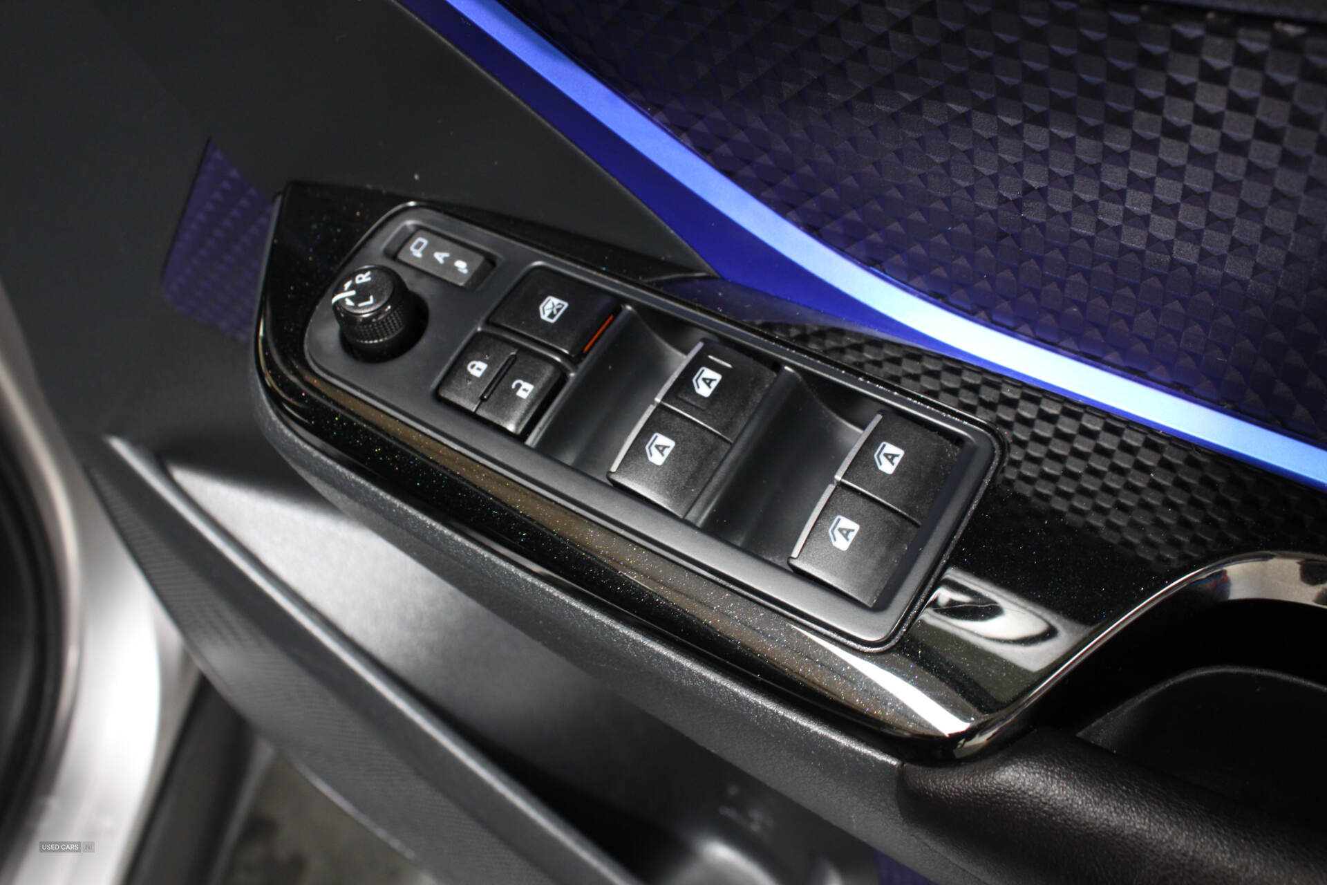 Sep 2017 Toyota C-HR 1.8 Hybrid Dynamic 5dr CVT