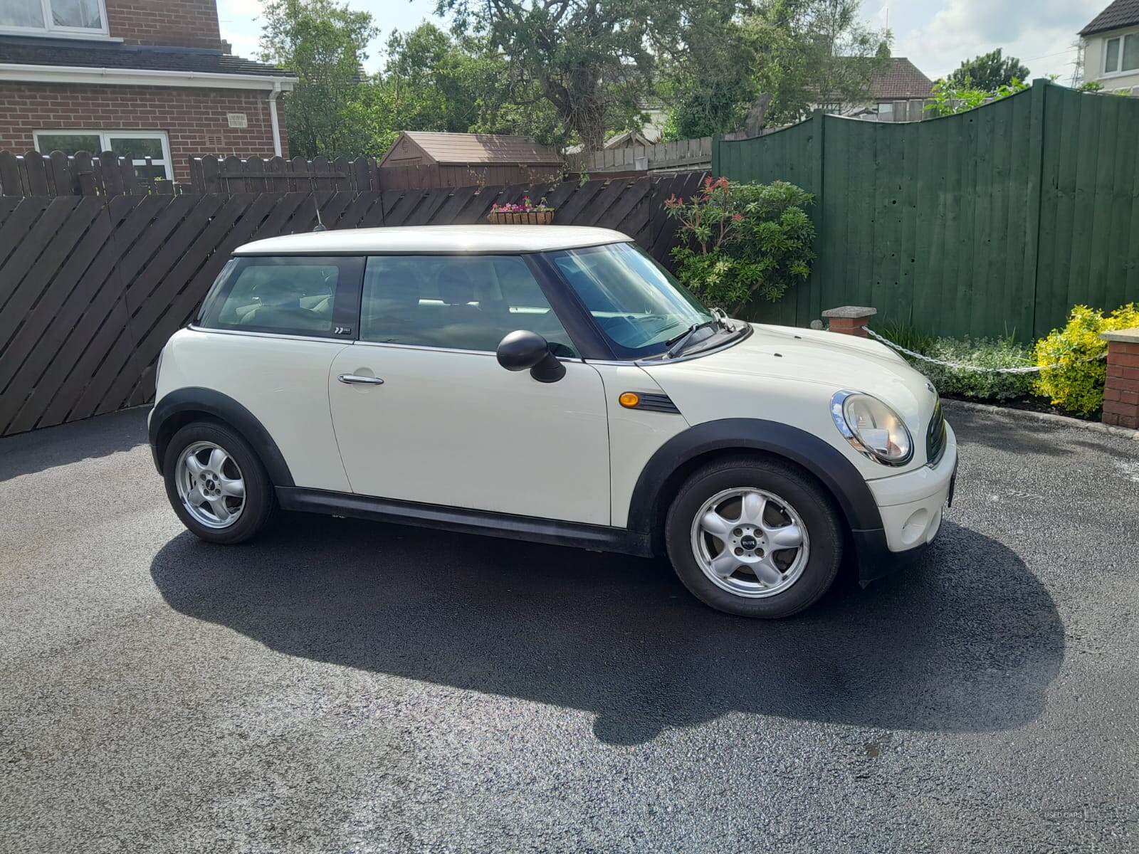 May 2010 MINI Hatch 1.6 First 3dr