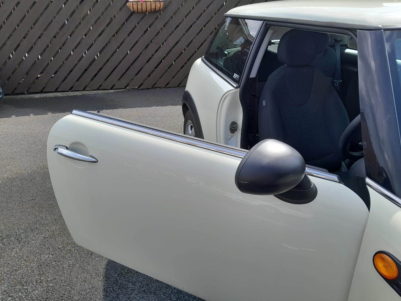 May 2010 MINI Hatch 1.6 First 3dr