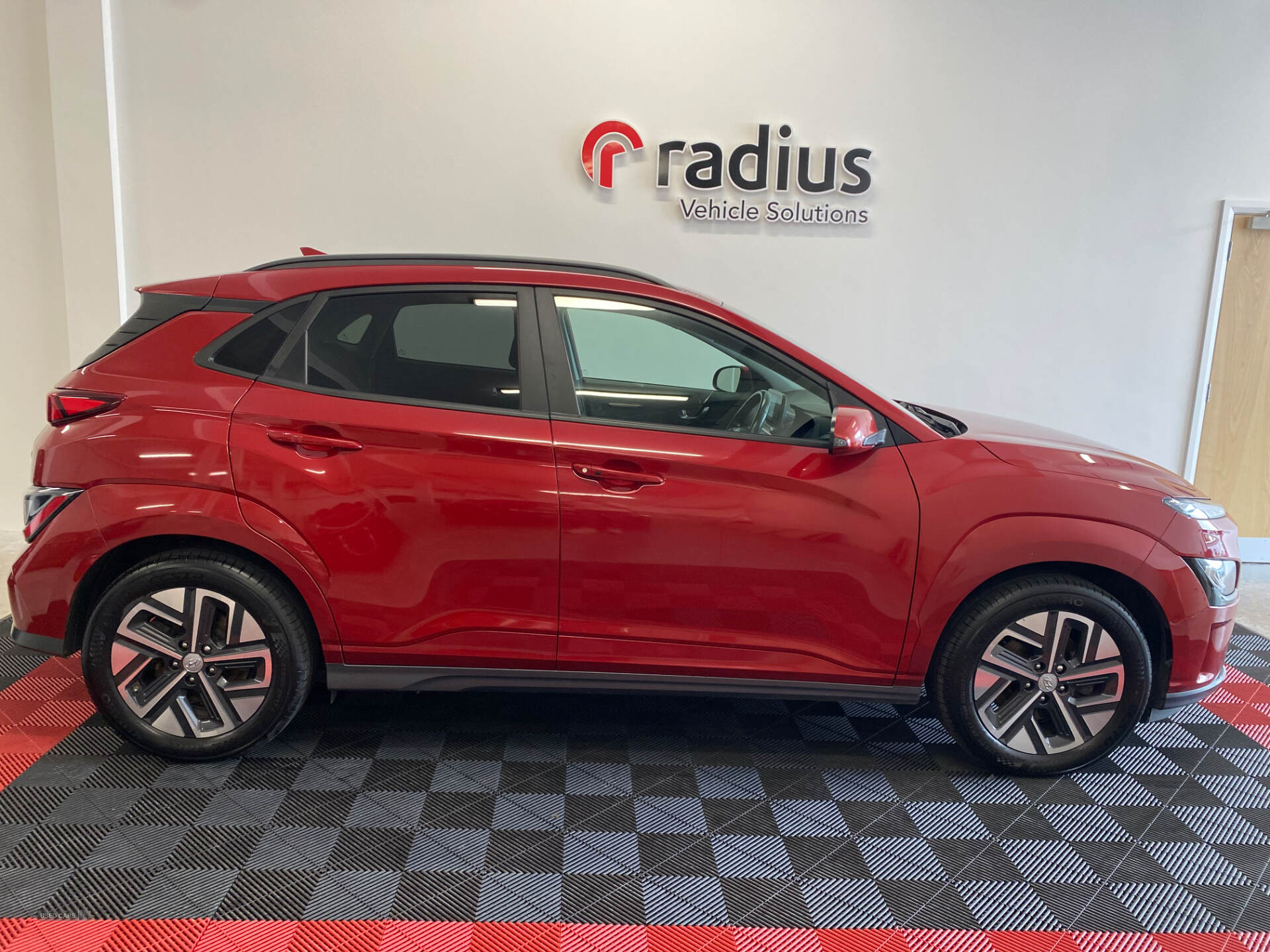 Apr 2021 Hyundai Kona 150kW Premium 64kWh 5dr Auto