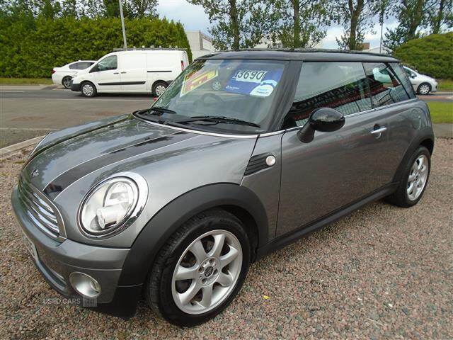 Apr 2010 MINI Hatch 1.6 Cooper Graphite [122] 3dr