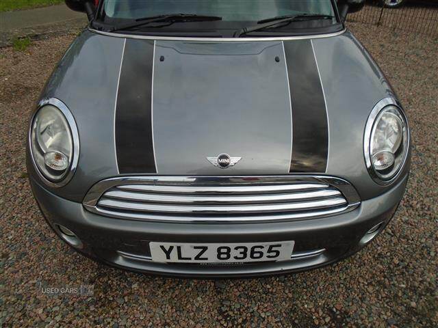 Apr 2010 MINI Hatch 1.6 Cooper Graphite [122] 3dr