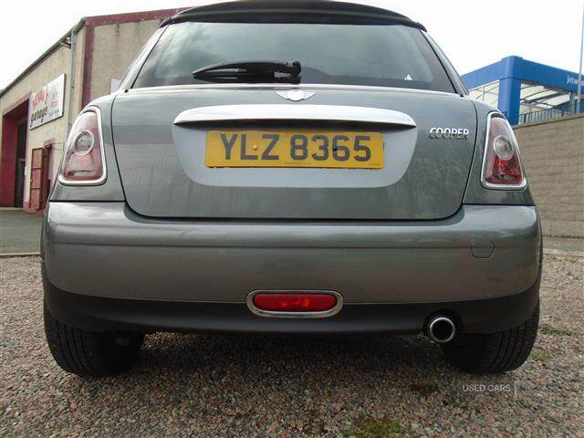 Apr 2010 MINI Hatch 1.6 Cooper Graphite [122] 3dr