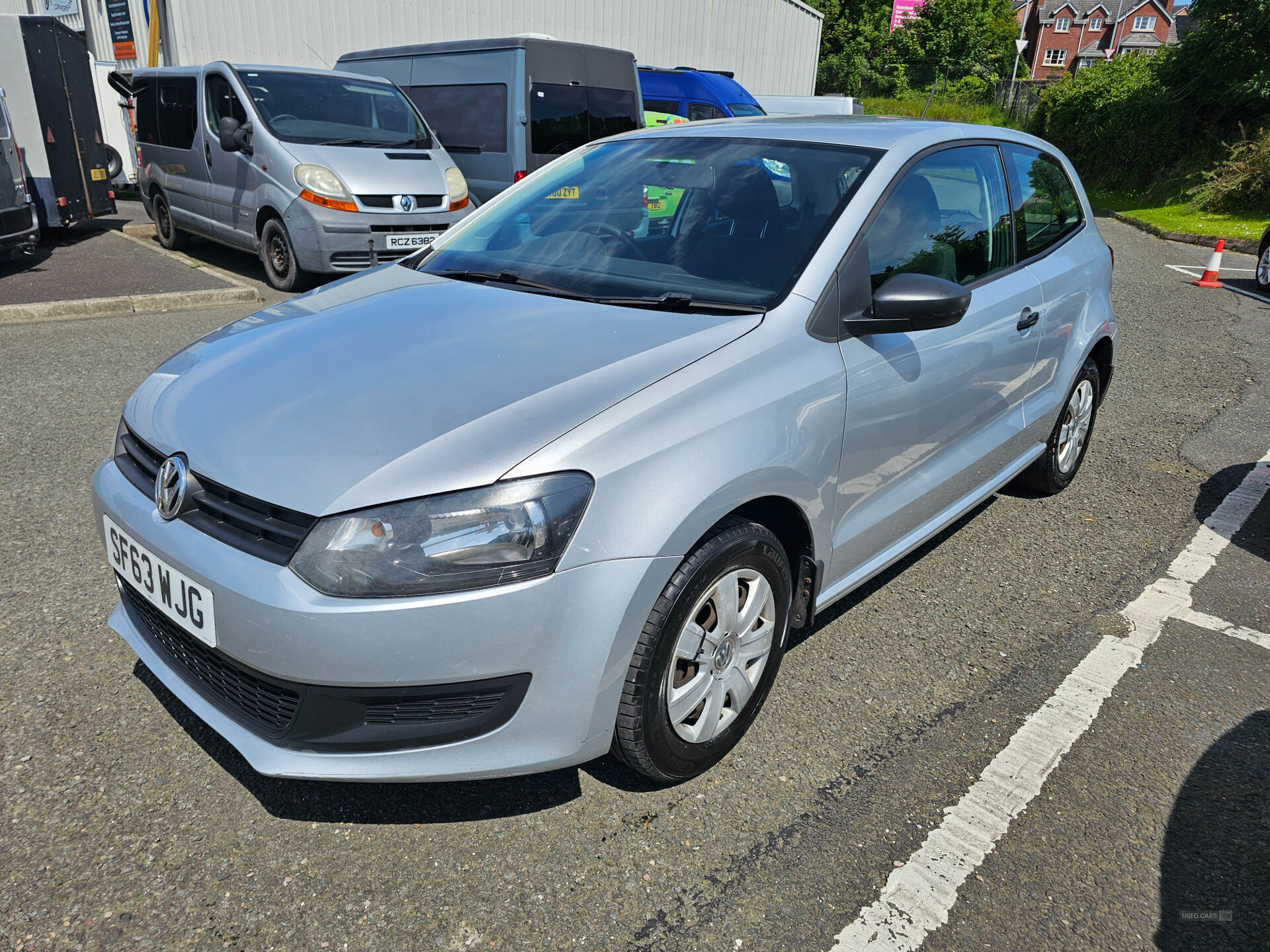 Volkswagen Polo HATCHBACK in Down