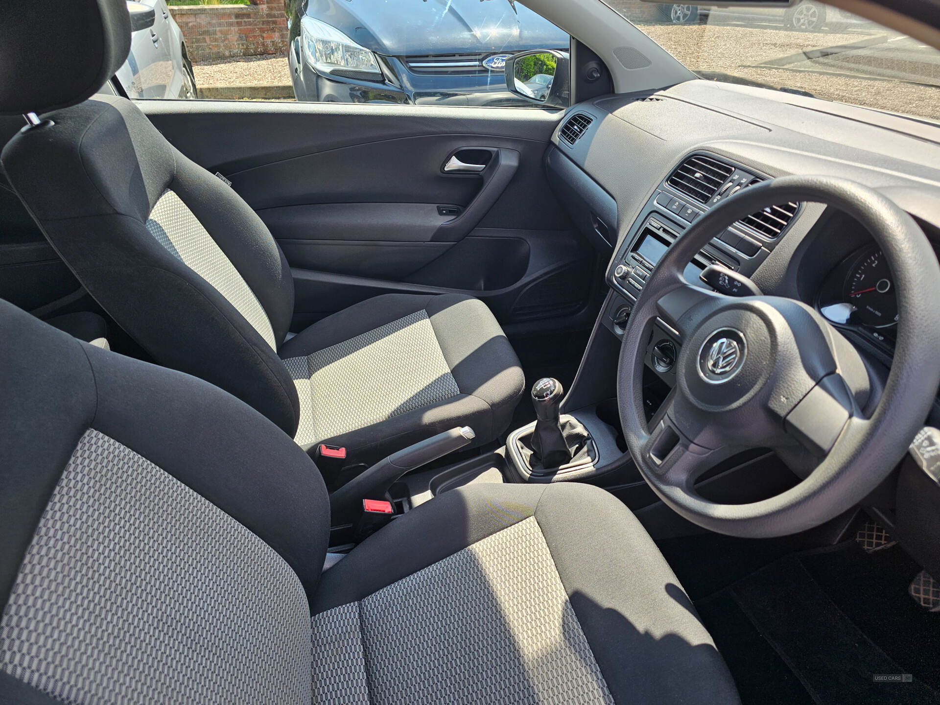Volkswagen Polo HATCHBACK in Down
