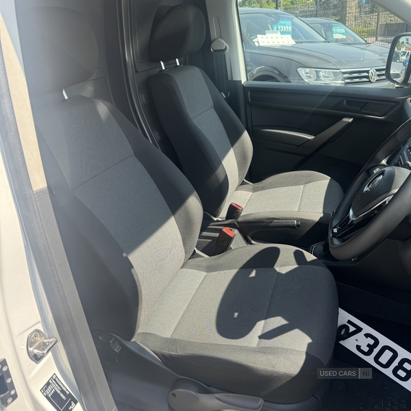 Volkswagen Caddy C20 DIESEL in Down