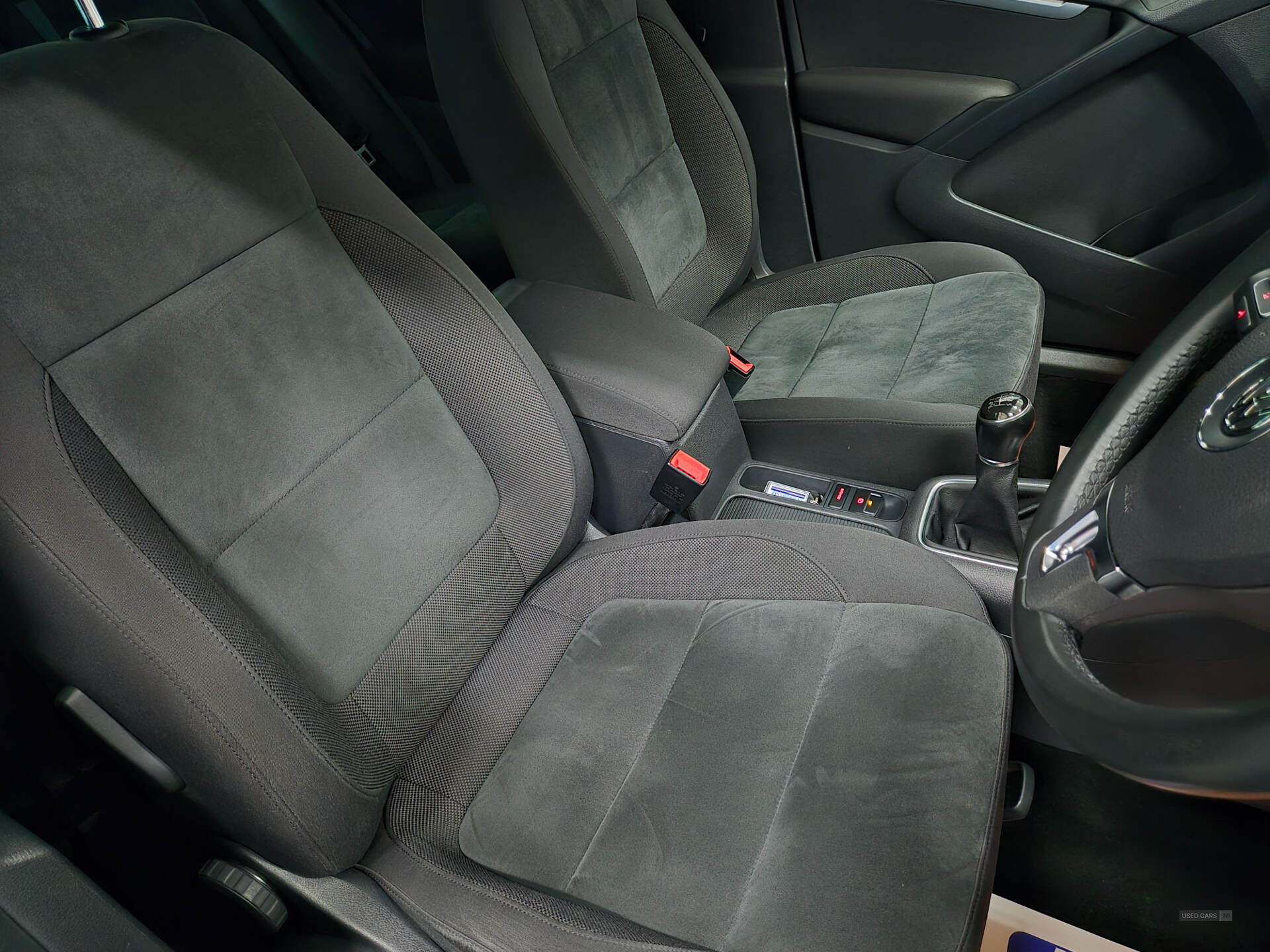 Mar 2015 Volkswagen Tiguan 2.0 TDi BlueMotion Tech Match 5dr [2WD]