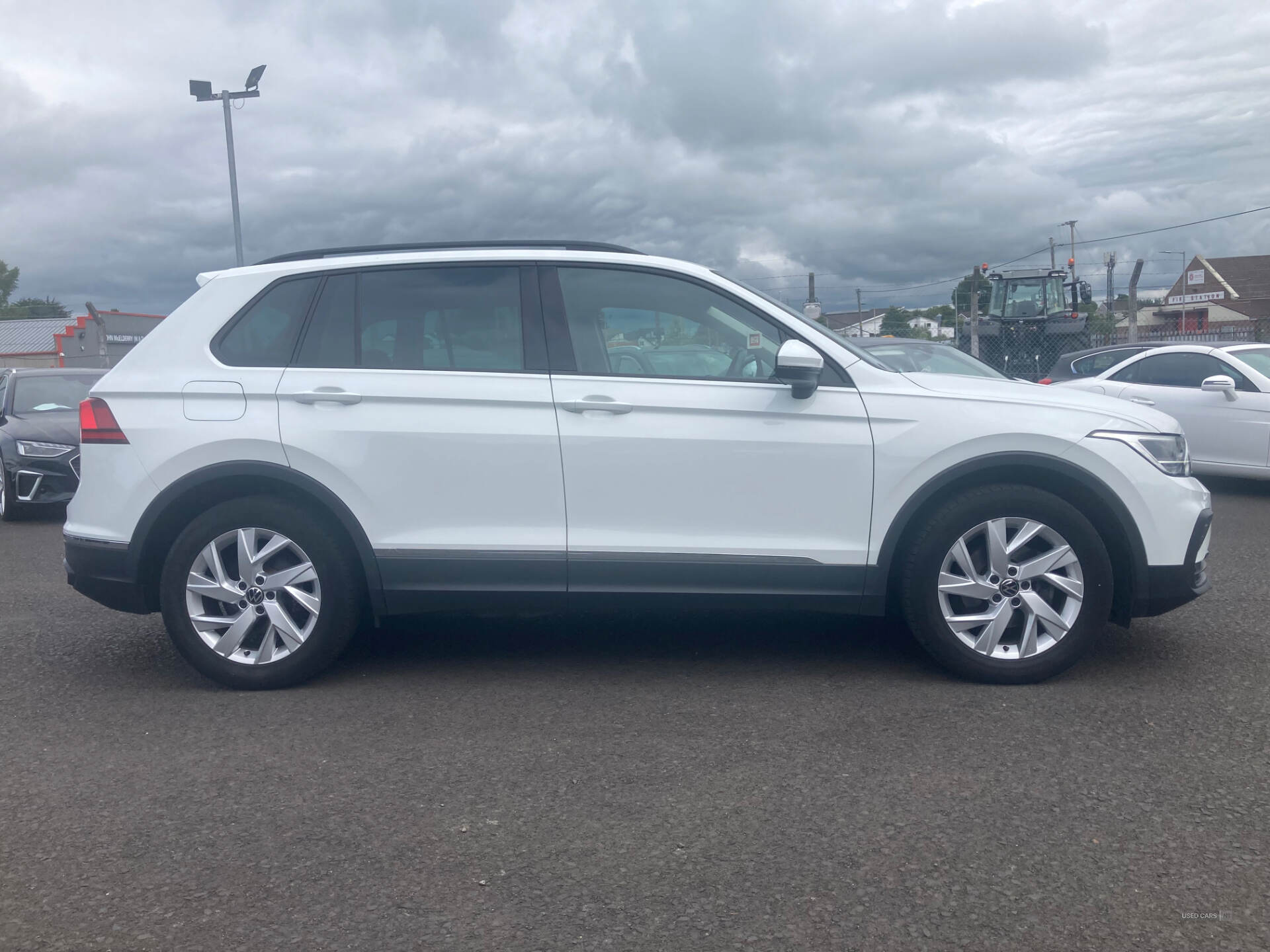 Volkswagen Tiguan ESTATE in Antrim