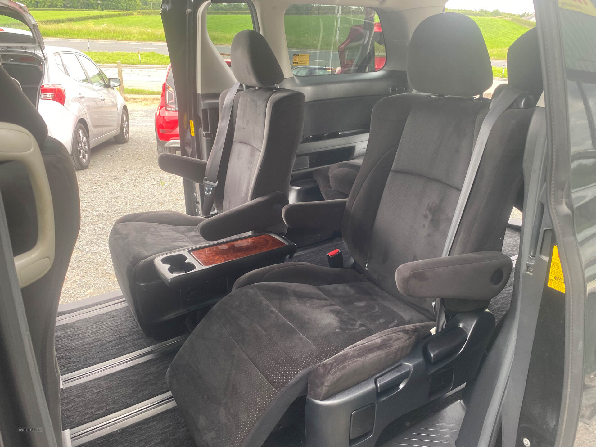 2010 Toyota Vellfire JUST ARRIVED HIGH GRADE IMPORT