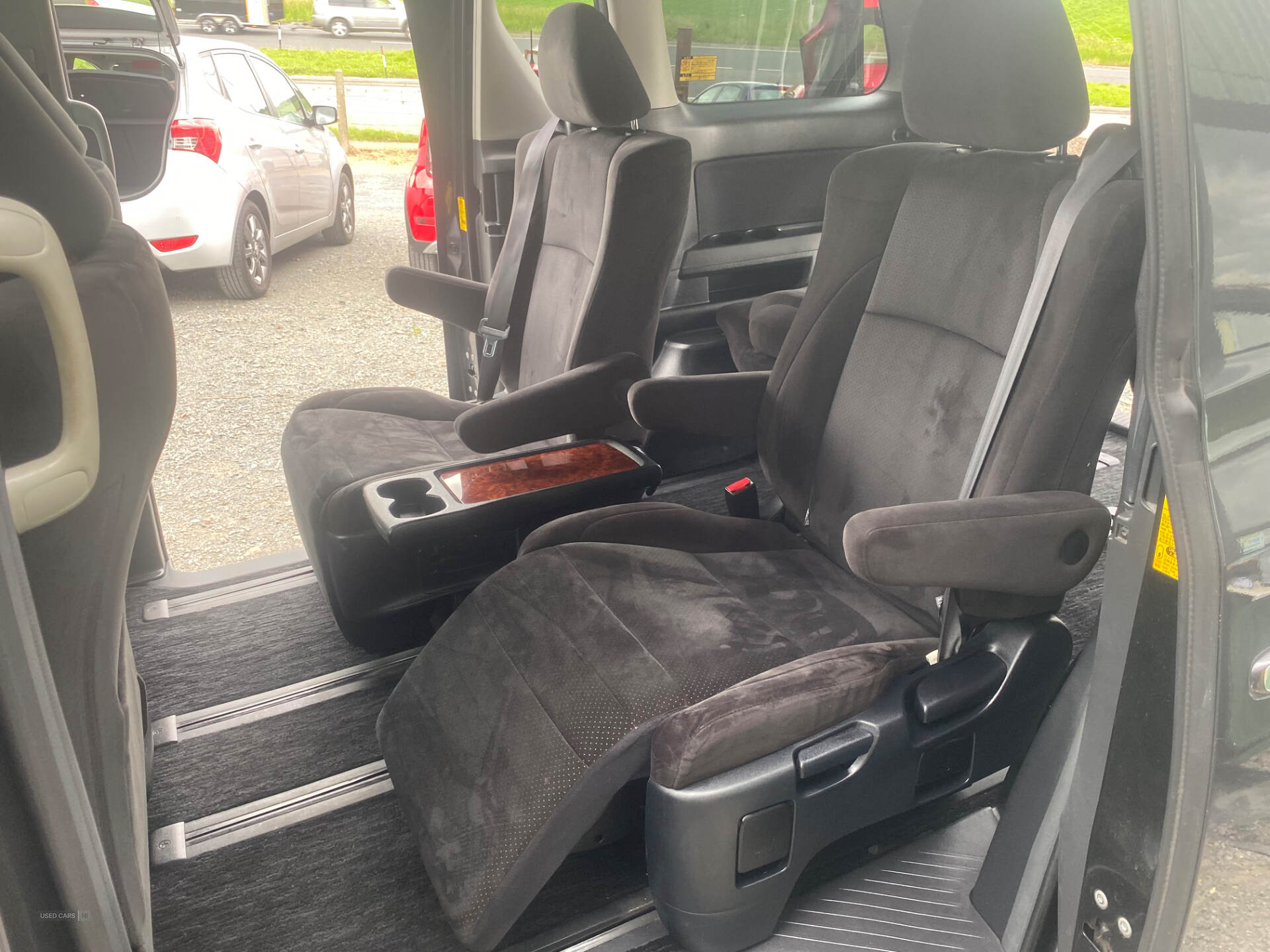 2010 Toyota Vellfire JUST ARRIVED HIGH GRADE IMPORT