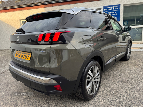 Peugeot 3008 ESTATE in Down