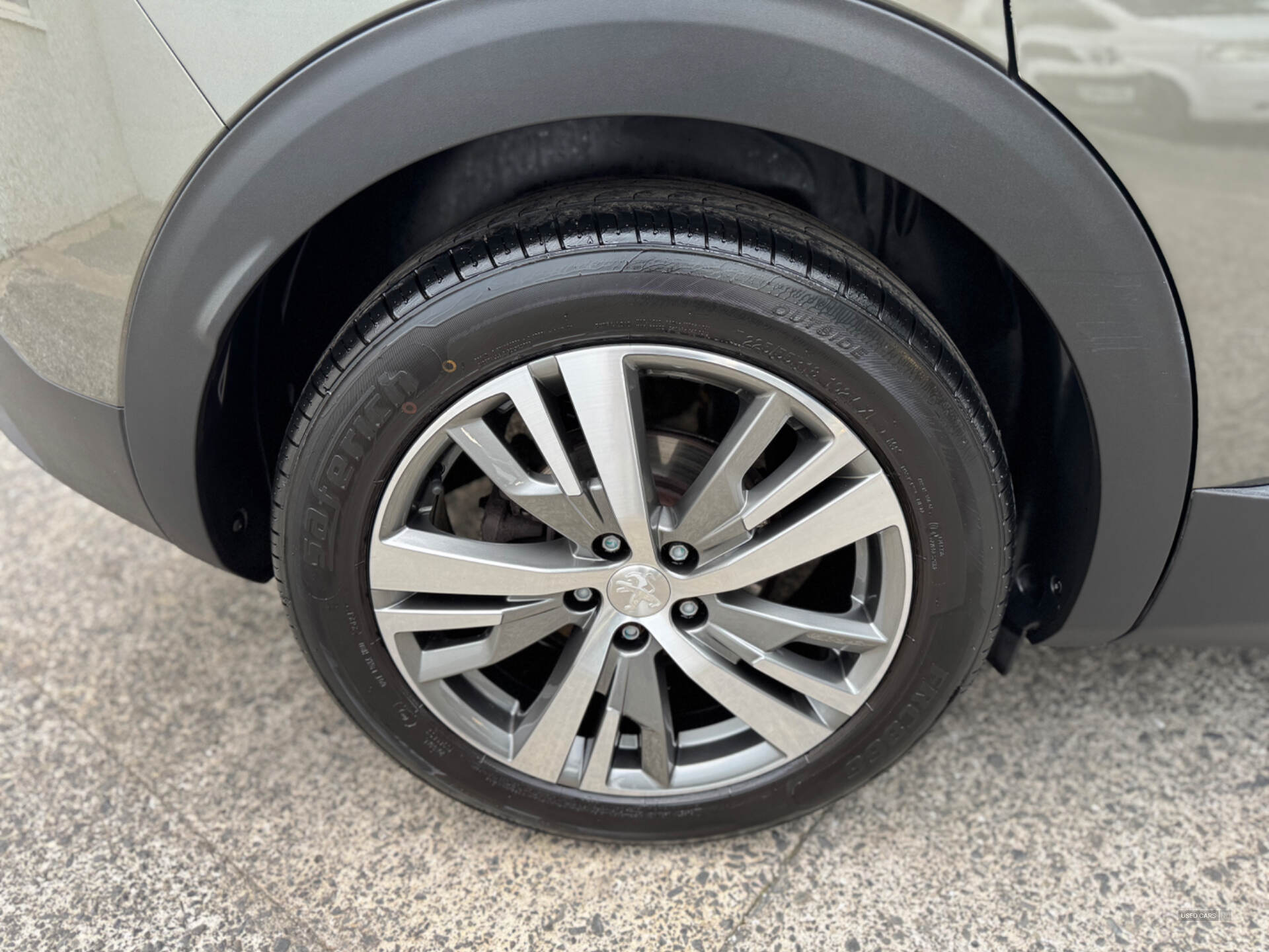 Peugeot 3008 ESTATE in Down