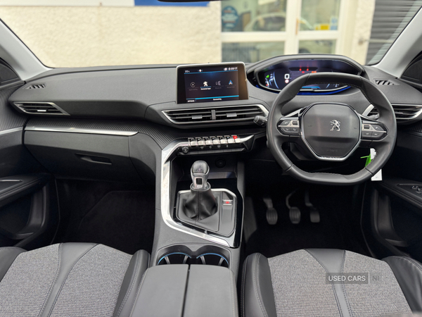 Peugeot 3008 ESTATE in Down