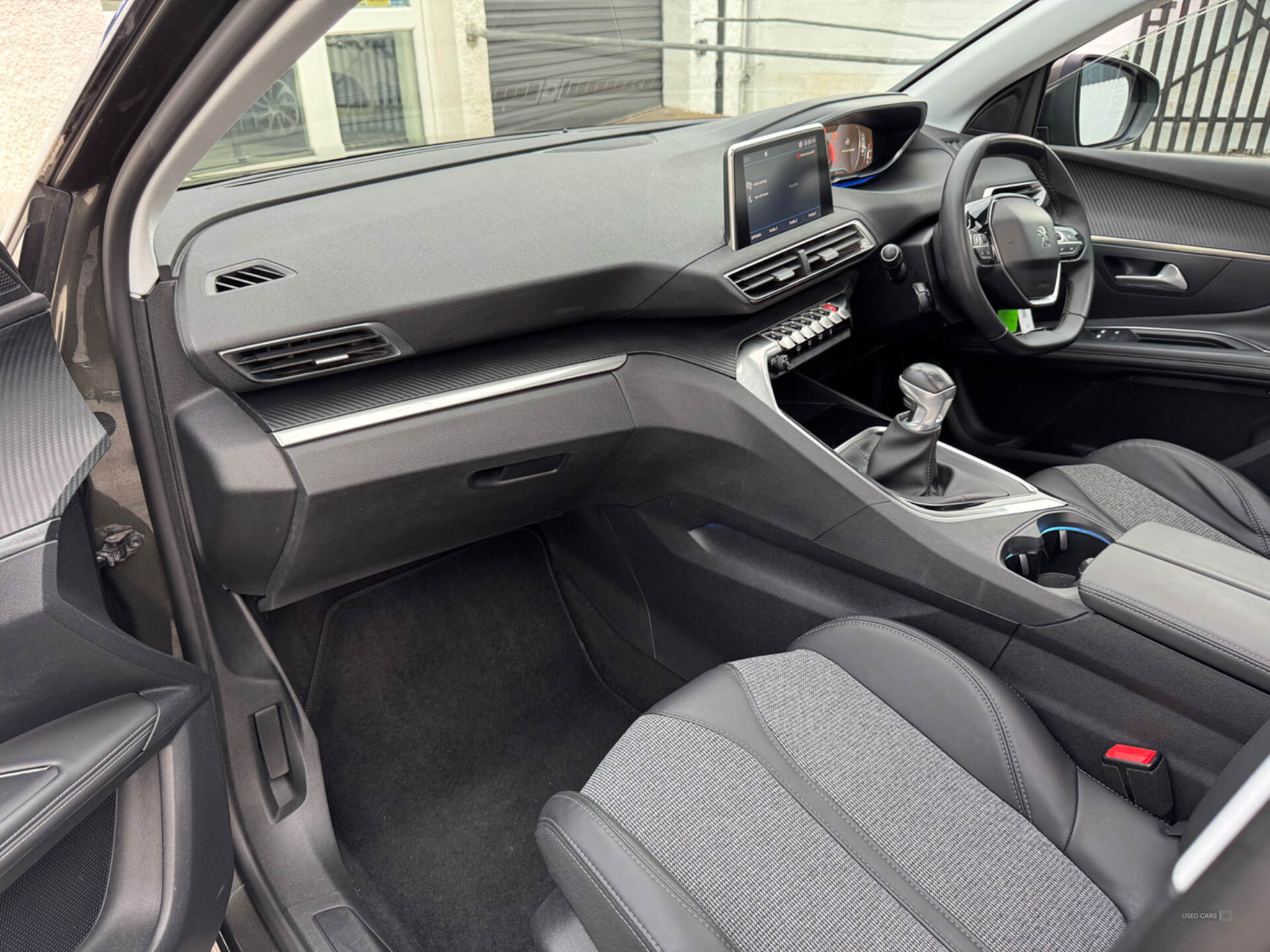 Peugeot 3008 ESTATE in Down