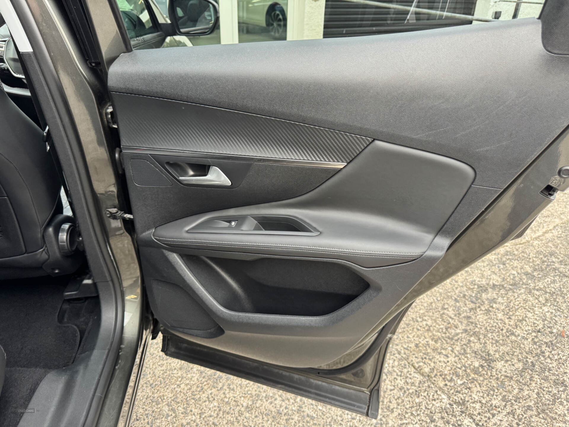 Peugeot 3008 ESTATE in Down