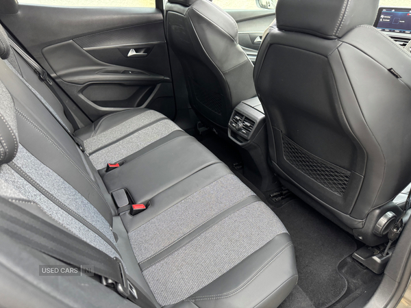Peugeot 3008 ESTATE in Down
