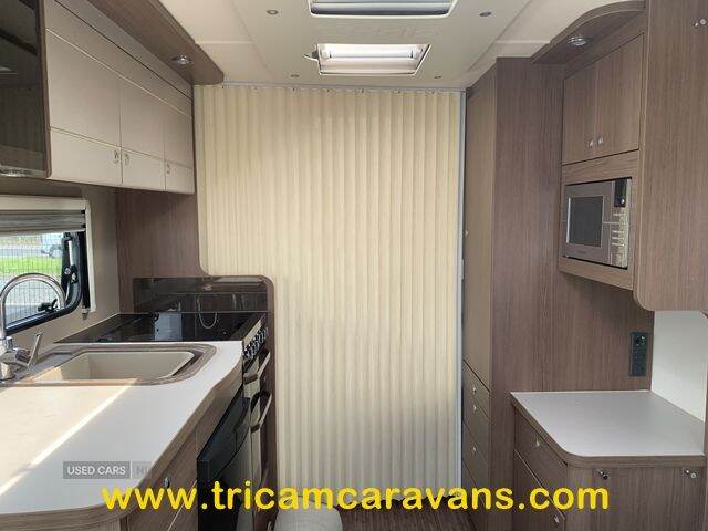 2017 Elddis Affinity 554/4, Transverse Island Bed
