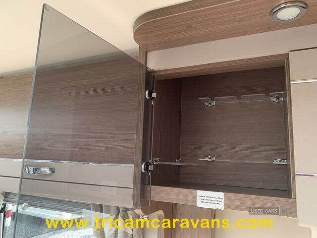 2017 Elddis Affinity 554/4, Transverse Island Bed
