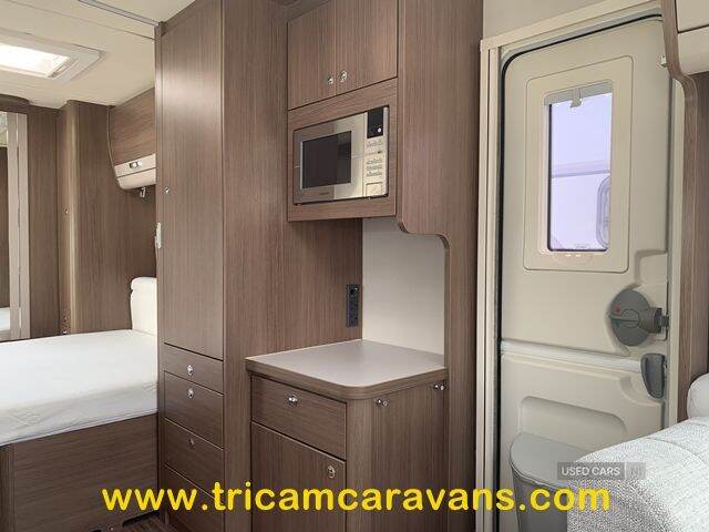 2017 Elddis Affinity 554/4, Transverse Island Bed