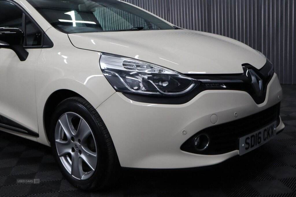 Mar 2016 Renault Clio 1.2 16V Dynamique Nav 5dr