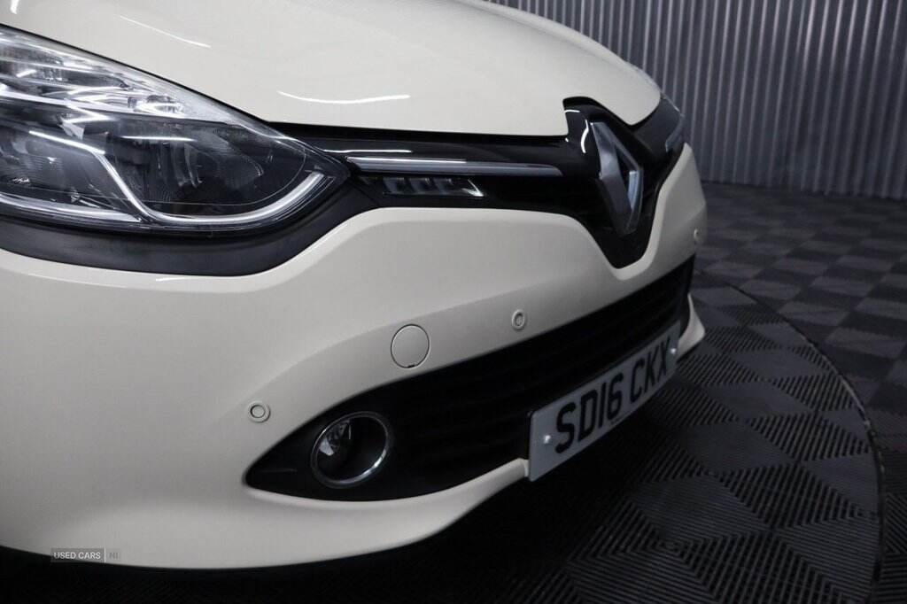 Mar 2016 Renault Clio 1.2 16V Dynamique Nav 5dr