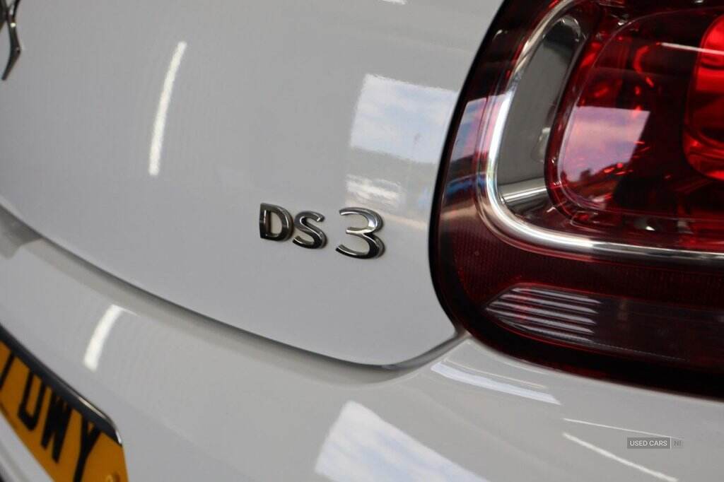 Aug 2017 DS AUTOMOBILES 1.6 BlueHDi Elegance 3dr