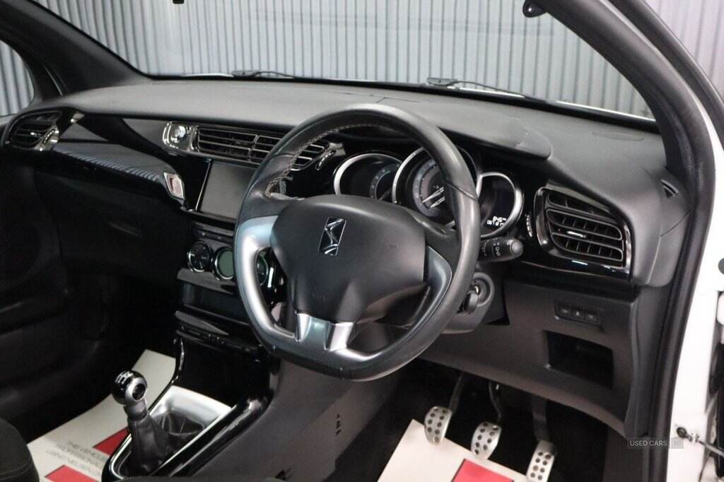 Aug 2017 DS AUTOMOBILES 1.6 BlueHDi Elegance 3dr