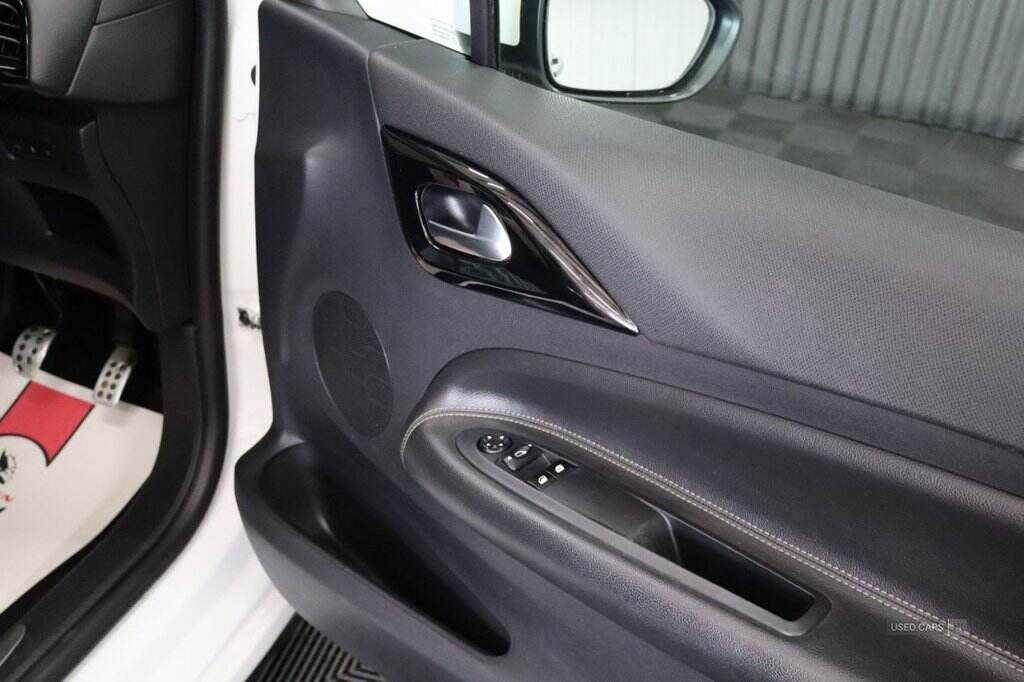 Aug 2017 DS AUTOMOBILES 1.6 BlueHDi Elegance 3dr