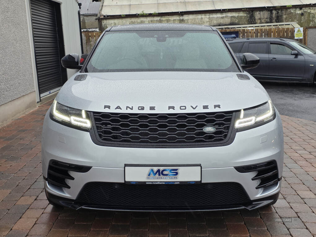 Jan 2018 Land Rover Range Rover Velar 3.0 D300 R-Dynamic SE 5dr Auto