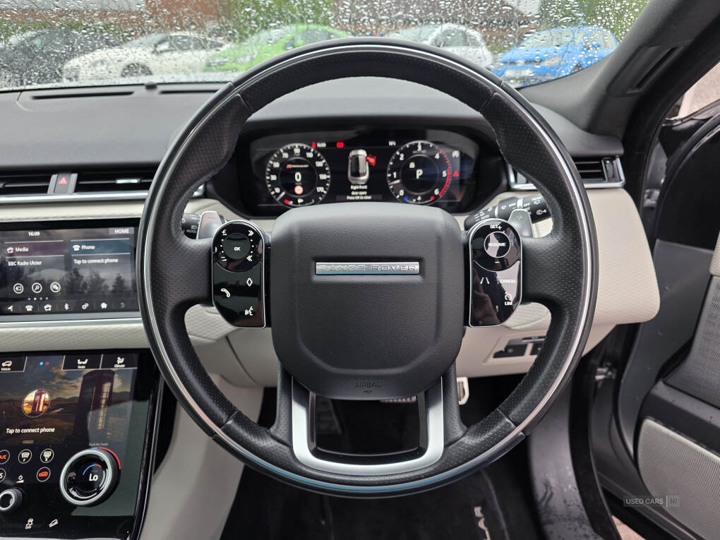 Jan 2018 Land Rover Range Rover Velar 3.0 D300 R-Dynamic SE 5dr Auto