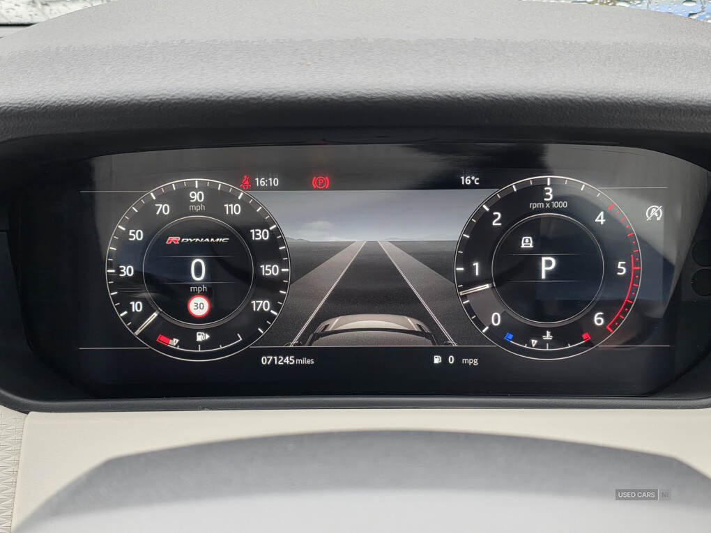 Jan 2018 Land Rover Range Rover Velar 3.0 D300 R-Dynamic SE 5dr Auto