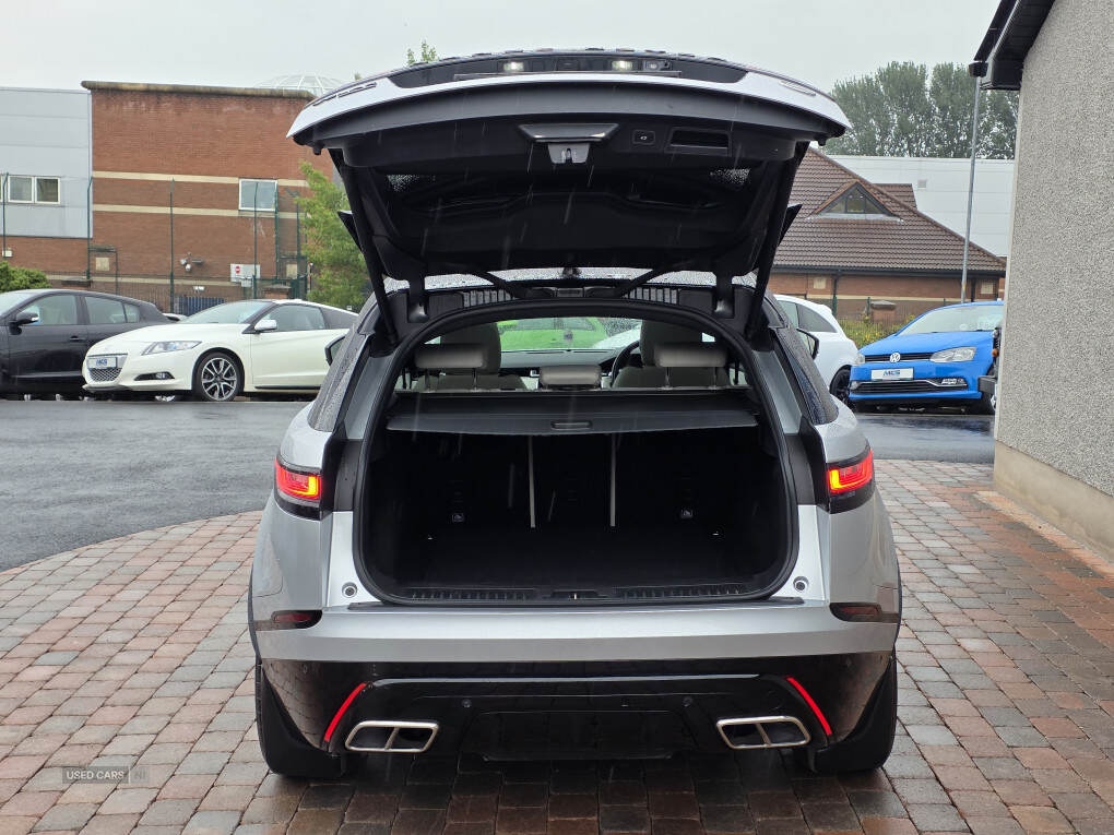 Jan 2018 Land Rover Range Rover Velar 3.0 D300 R-Dynamic SE 5dr Auto