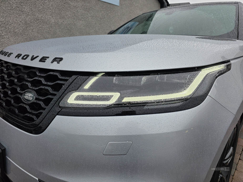 Jan 2018 Land Rover Range Rover Velar 3.0 D300 R-Dynamic SE 5dr Auto
