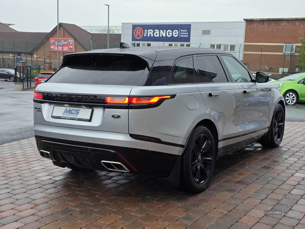 Jan 2018 Land Rover Range Rover Velar 3.0 D300 R-Dynamic SE 5dr Auto
