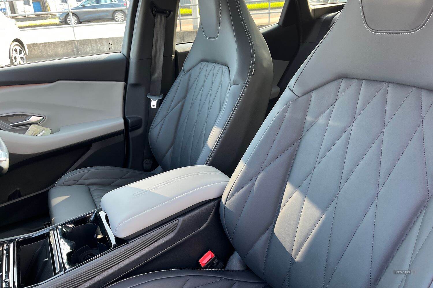 Dec 2024 Ford Explorer 210kW Premium 77kWh 5dr Auto