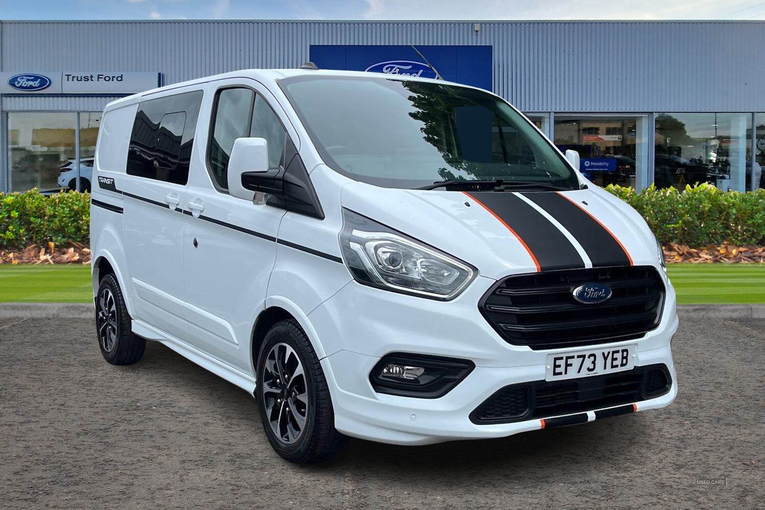 Nov 2023 Ford Transit Custom 2.0 EcoBlue 170ps Low Roof D/Cab Sport Van Auto