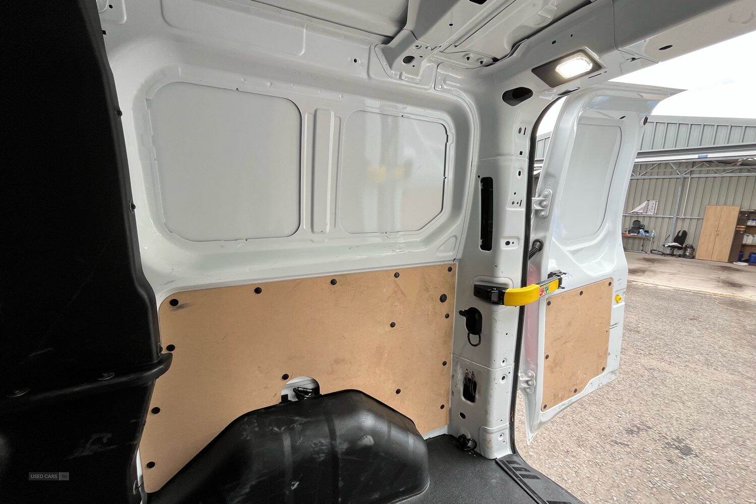 Nov 2023 Ford Transit Custom 2.0 EcoBlue 170ps Low Roof D/Cab Sport Van Auto