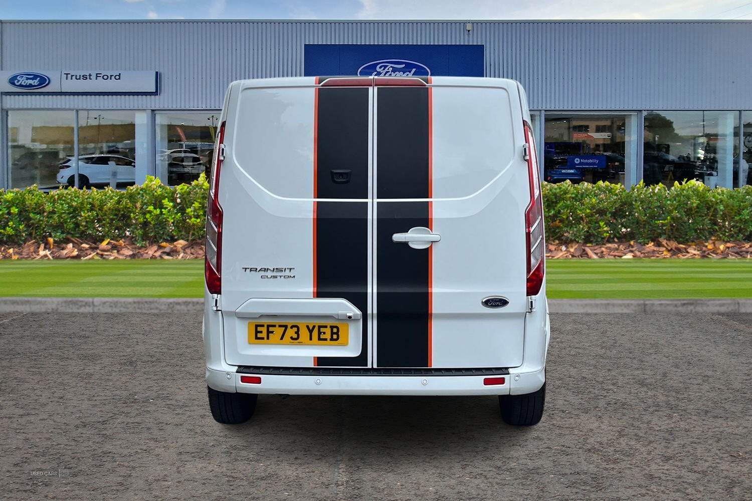 Nov 2023 Ford Transit Custom 2.0 EcoBlue 170ps Low Roof D/Cab Sport Van Auto
