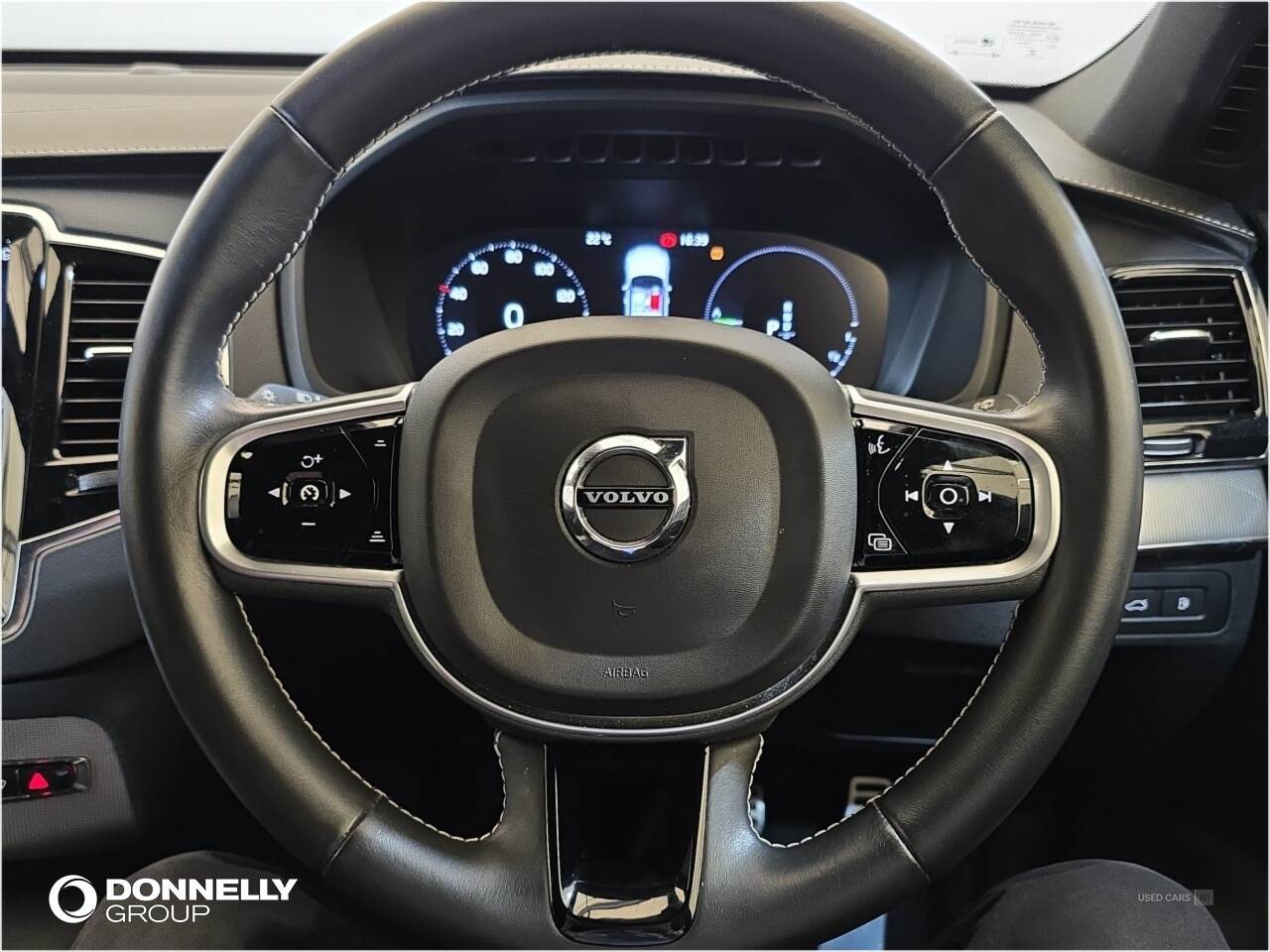 May 2021 Volvo XC90 2.0 T8 Recharge PHEV R DESIGN 5dr AWD Auto