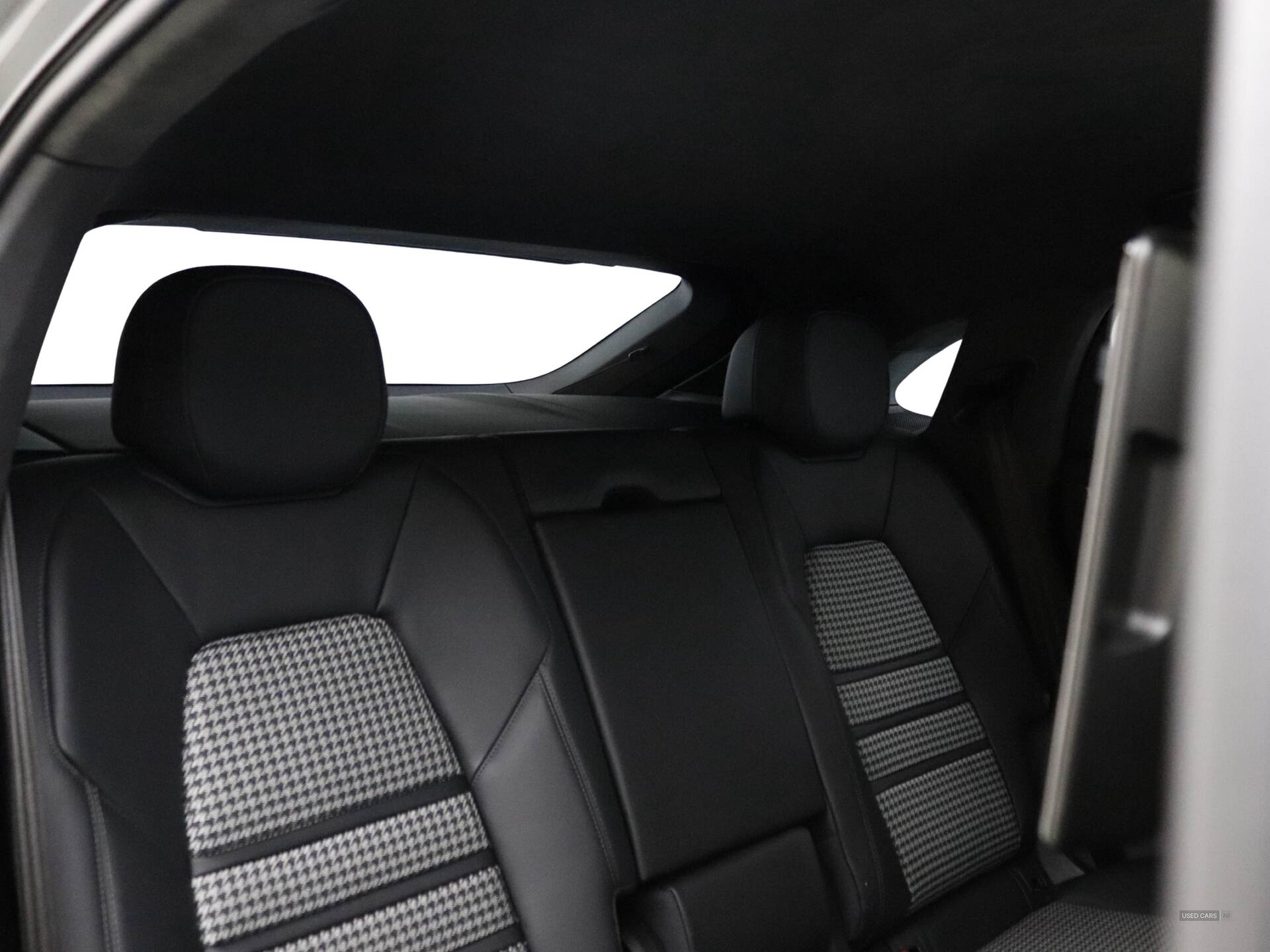  2024 Porsche Cayenne Turbo E-Hybrid 5dr Tiptronic S