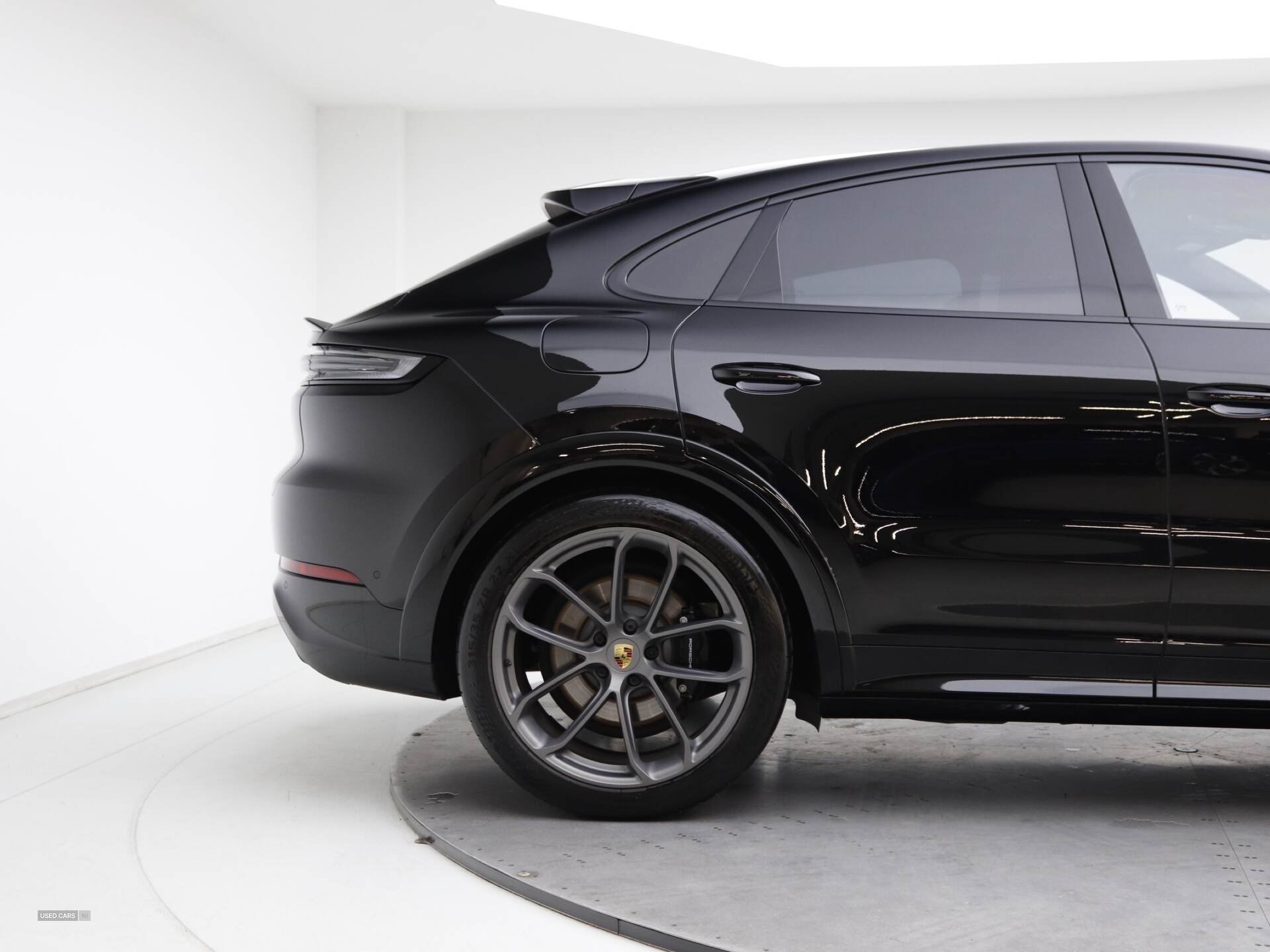  2024 Porsche Cayenne Turbo E-Hybrid 5dr Tiptronic S
