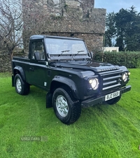 Land Rover Defender PickUp Td5 in Louth