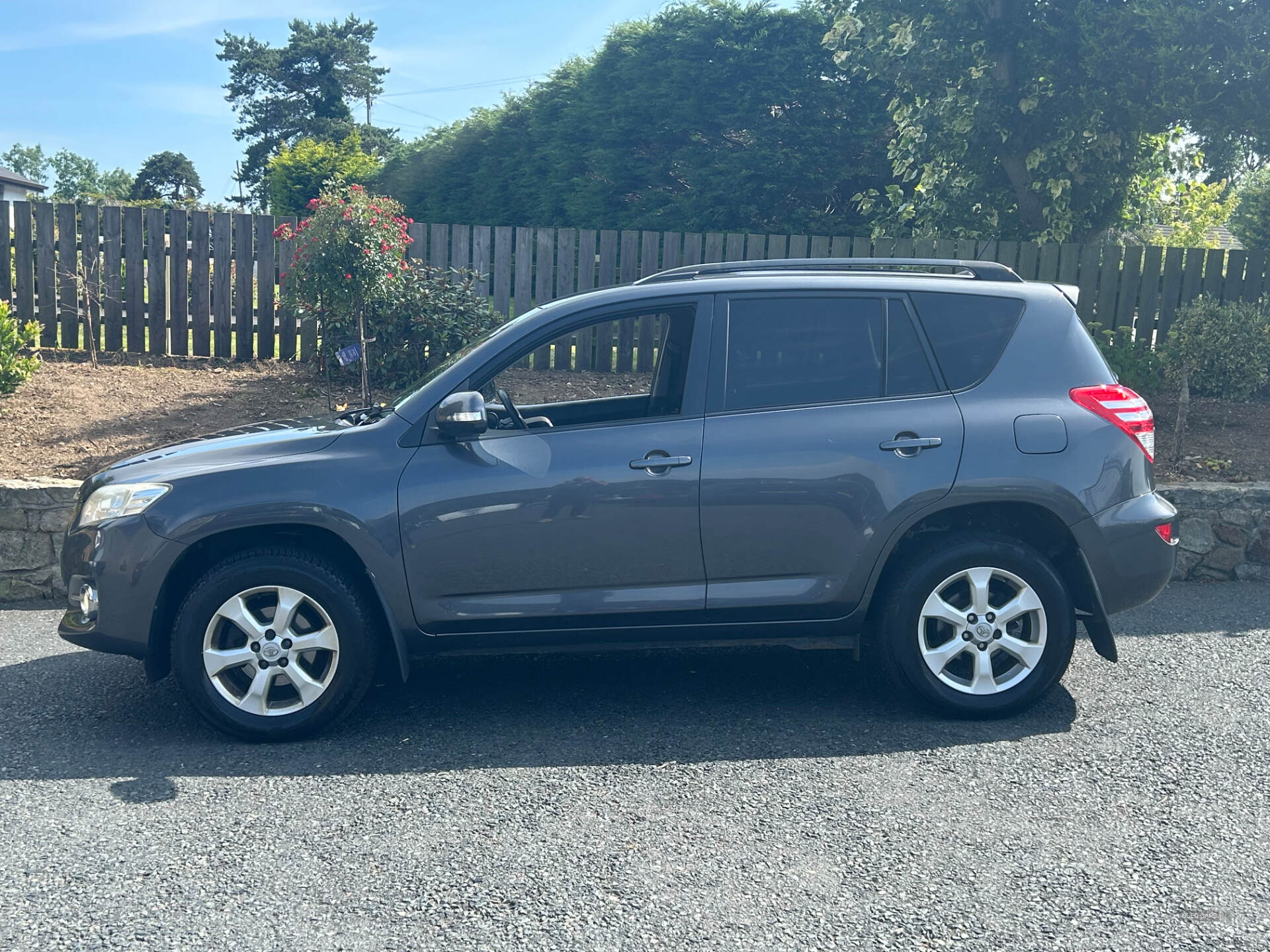 Toyota RAV4 DIESEL ESTATE in Tyrone