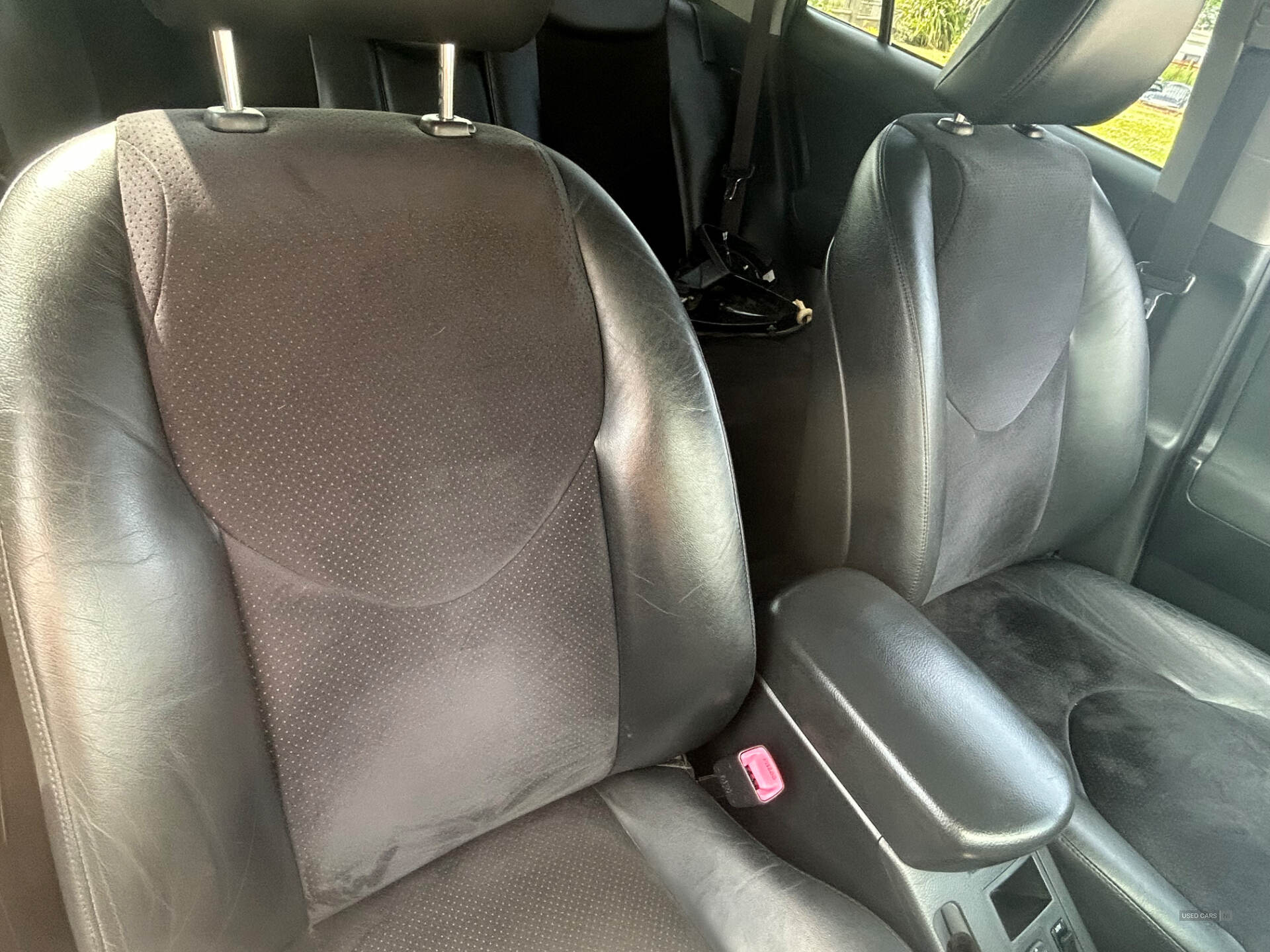 Toyota RAV4 DIESEL ESTATE in Tyrone