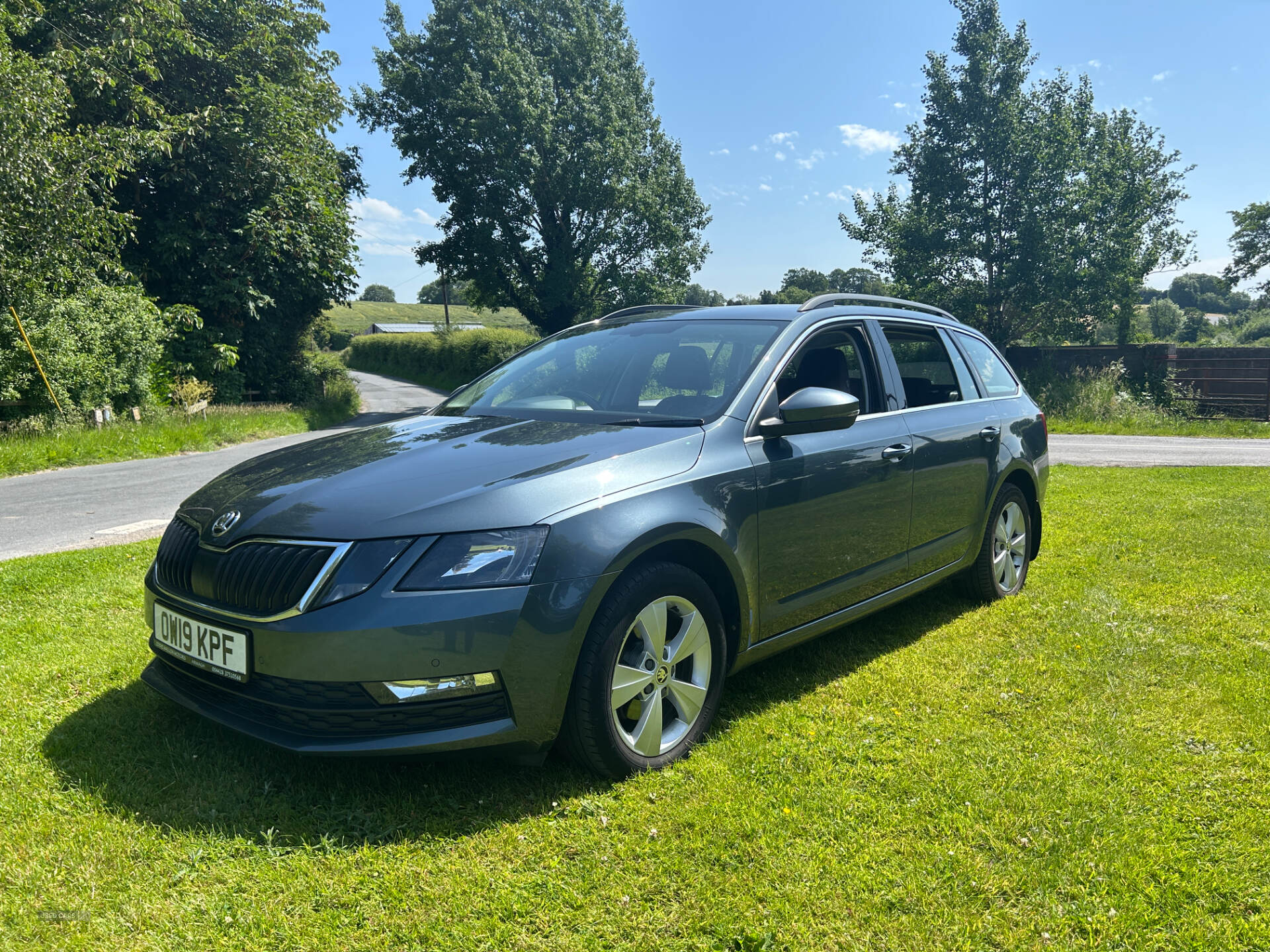 Skoda Octavia DIESEL ESTATE in Armagh